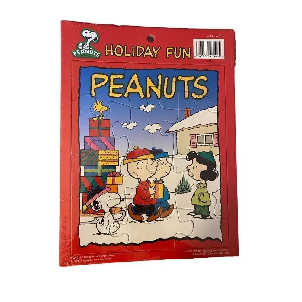 Peanuts snoopy, Charlie Brown, Holiday fun 12 piece puzzle ￼New